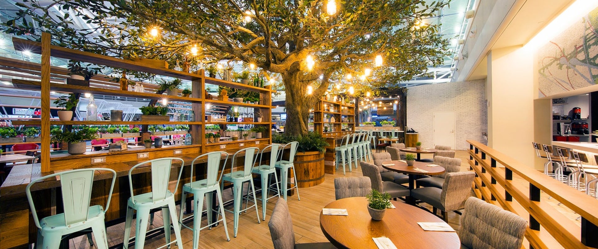 The 16 Best Sports Bars in Louisville: An Expert's Guide